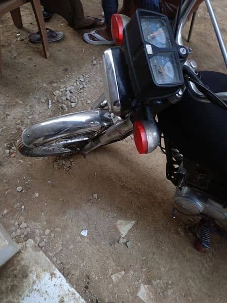 honda 125 karachi nambr 11