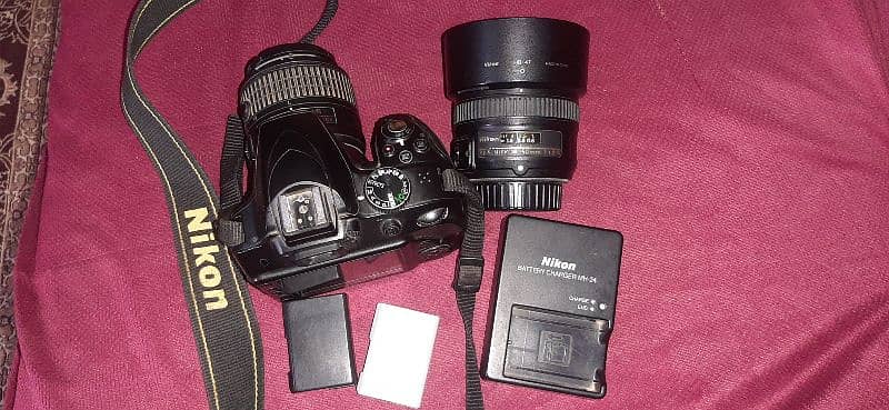 DSLR Nikon D3300, Camera Body, kit Lens 18-55 & 50mm 1.8 1