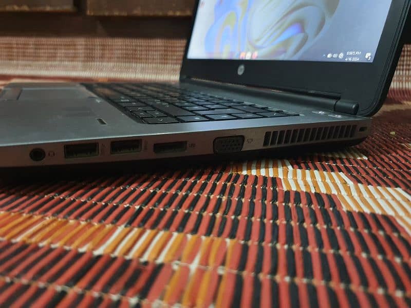 HP laptop ProBook 5