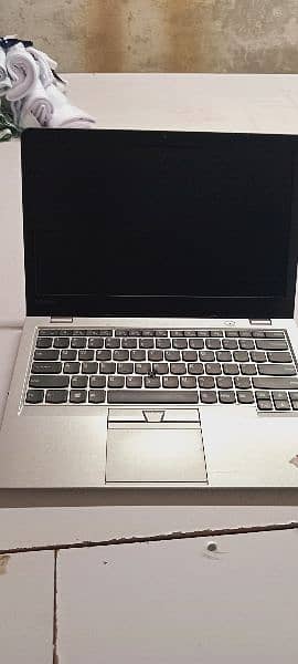 lenovo core i5 6 genration laptop in Good Condition 7