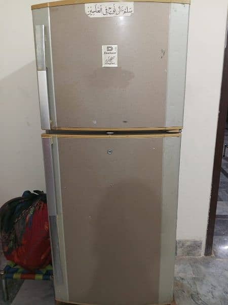best dowlance  used but best cooling fridge 0/3/4/5/5/8/0/1/4/3/8 2