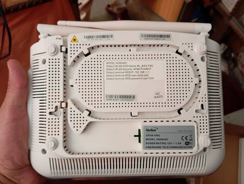 FiBer Home Pon ONU WiFi router 4