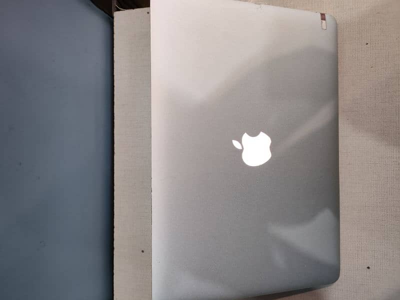 Apple Macbook Air 2016 7