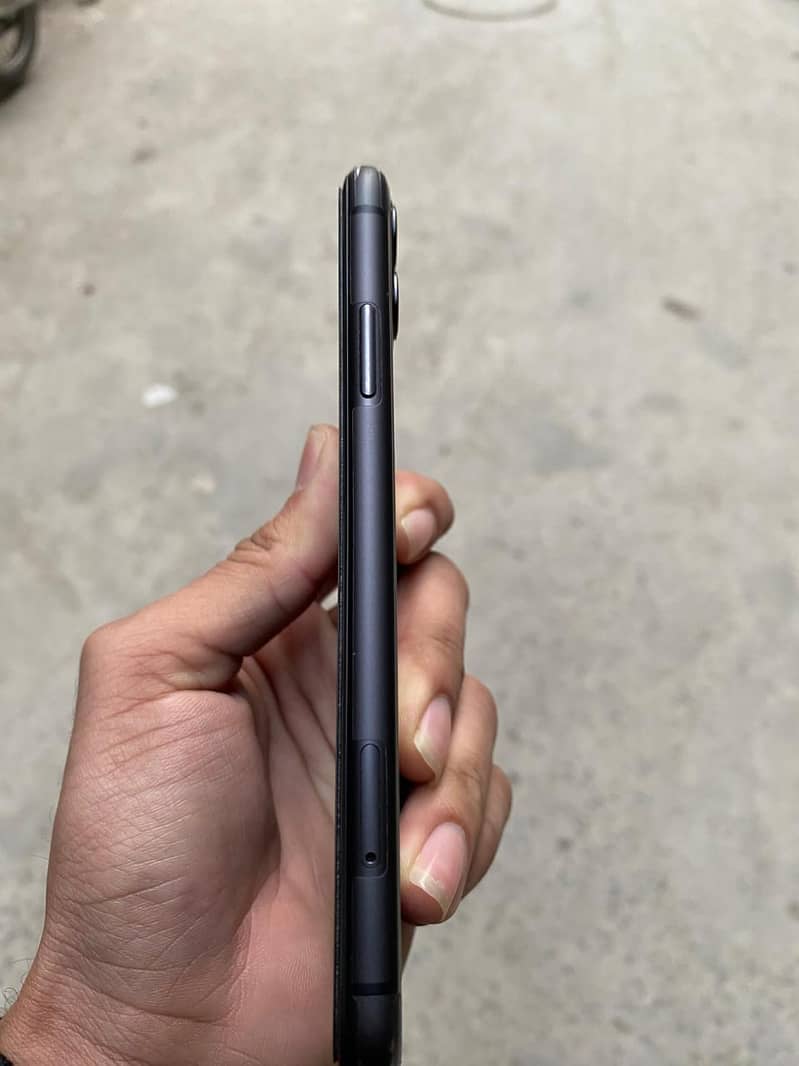 Iphone 11 Non PTA jv     Whatsapp only 030=91688=517 5