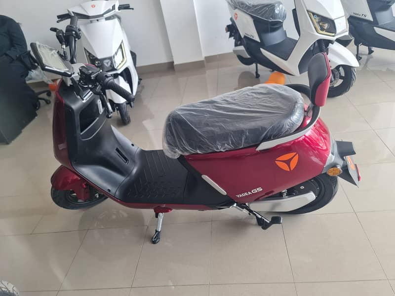 Yadea G5 Electric Scooty | Electric Scooter 9