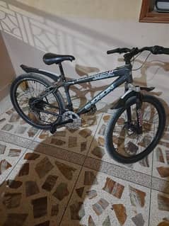 showgun bicycle very good condition 0
