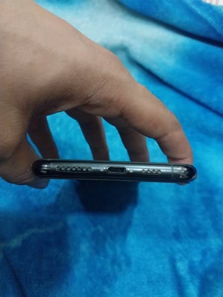 IPHONE 11 Pro Max “ Non PTA” Factory Unlock 4