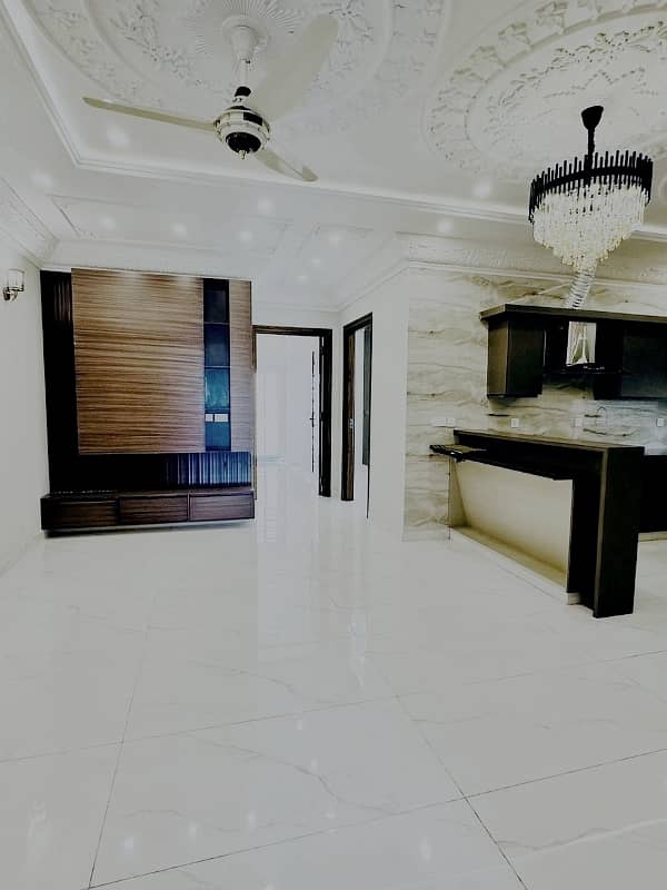 10 Marla House Available For Sale In Paragon City Lahore 5
