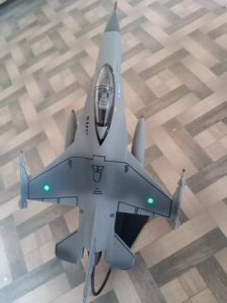 F-16 fighter Jet      12 inches 2
