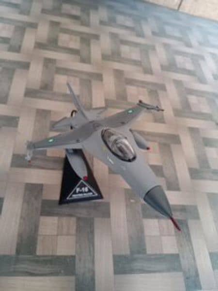 F-16 fighter Jet      12 inches 3
