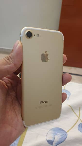 iPhone 7 256GB PTA Approved with original Apple charger 1