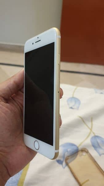 iPhone 7 256GB PTA Approved with original Apple charger 3