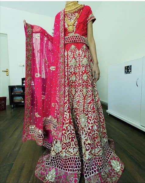 Bridal lehnga/ barat lehnga with complete matching bridal set 1