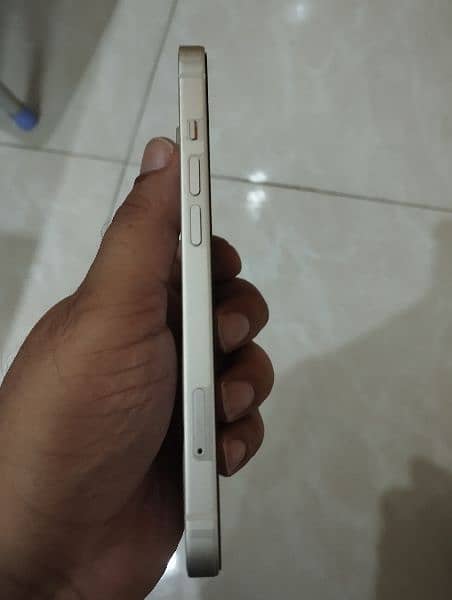 Apple iPhone 13 3