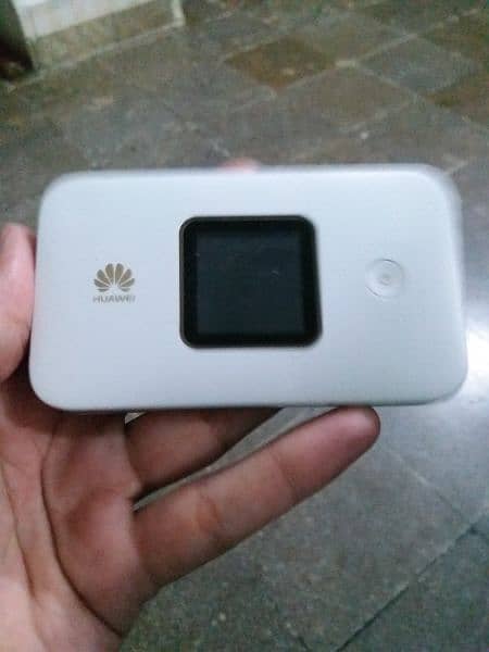 Huawei 4g+ device e5785 3