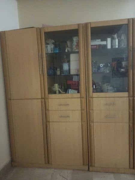 lasani wardrobe. hight 8feet. condition10/10 1