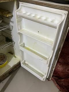 03158702377Home Used Fridge Just Gas kam hy bki All is Ok 0