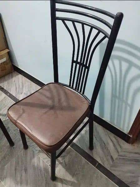 Dinning table with chair For Sale in Karachi | Malir | model colony 3