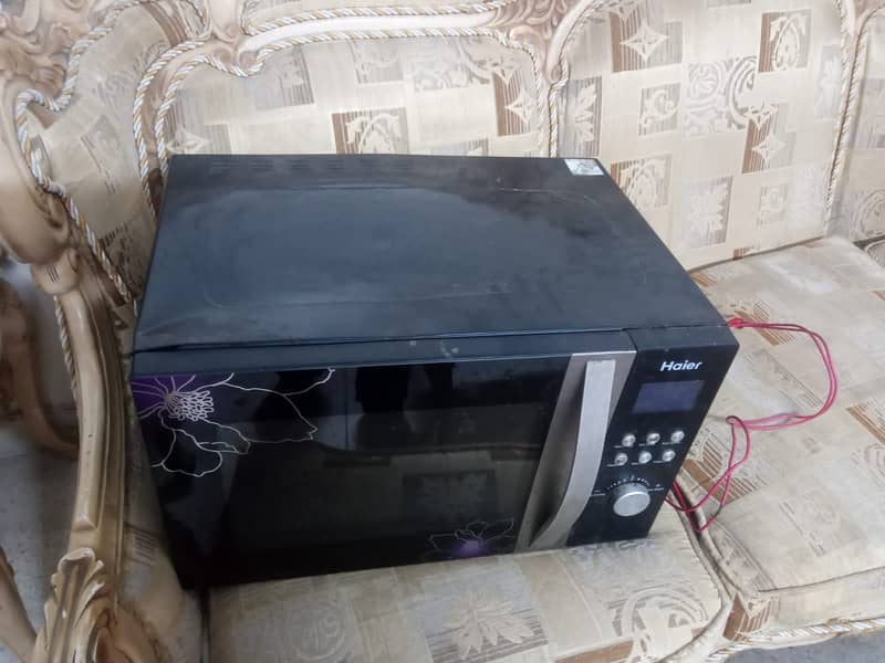 Haier micro oven for sale condition 10by10 1