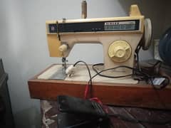 SINGER SEWING MACHINE AUTOMATIC