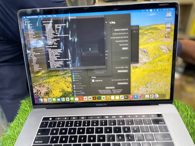 Macbook Pro 2018 16” Touch Bar -16Gb 1TB Ssd - 4Gb Graphics card - ci7 8