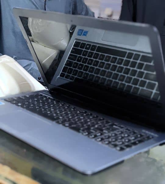 ASUS pentium 3rd Generation Laptop Full Size 3