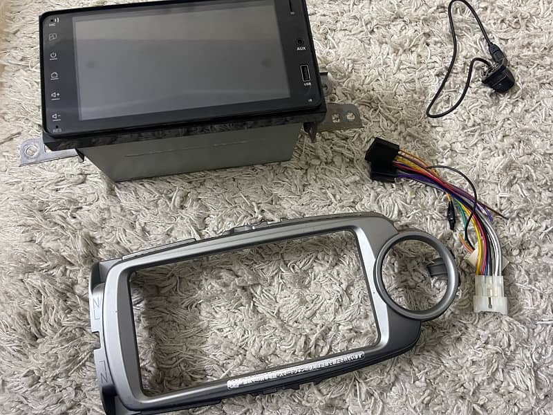 Basic touchscreen LCD for Vitz can be fitted in other cars 2