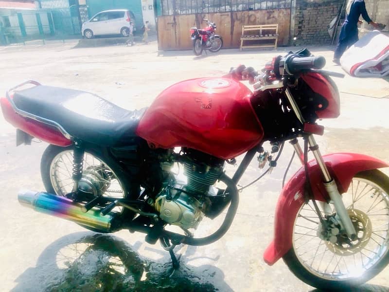 yamaha Dile 125 cc sports bike 3