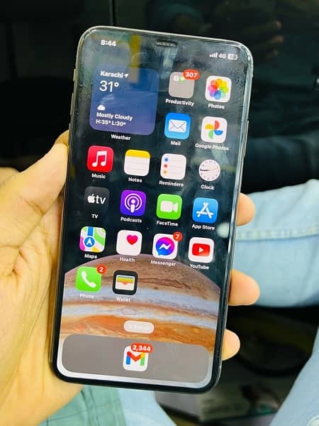iphone Xs max 256gb pta approved 4