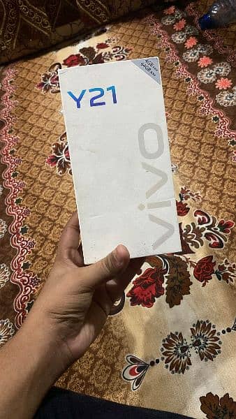 vivo y21 mobile ram 4 rom 64Gb only box condition 10/10 2