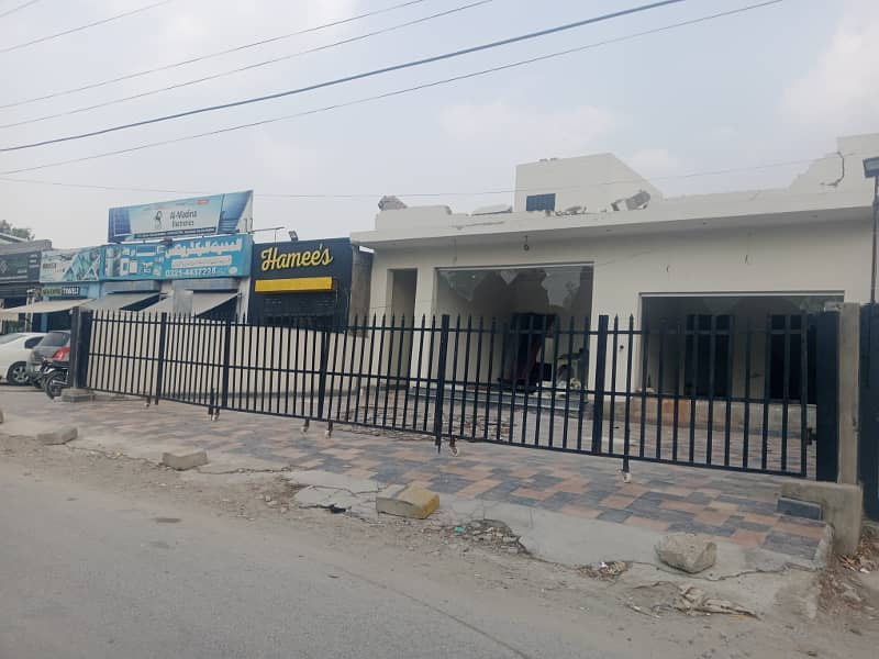 Kanal Commercial Single story Building Available For Rent For Office In Johar Town 0
