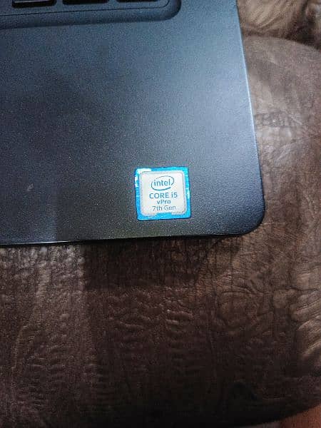 Dell laptop model latitude 5490 8GB rom SSG 256 i5 vpro 7th generation 8