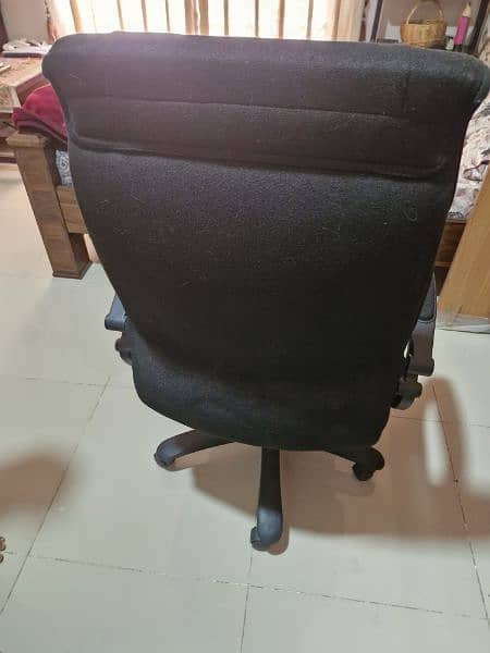 large adjustable  revolving  chair 2