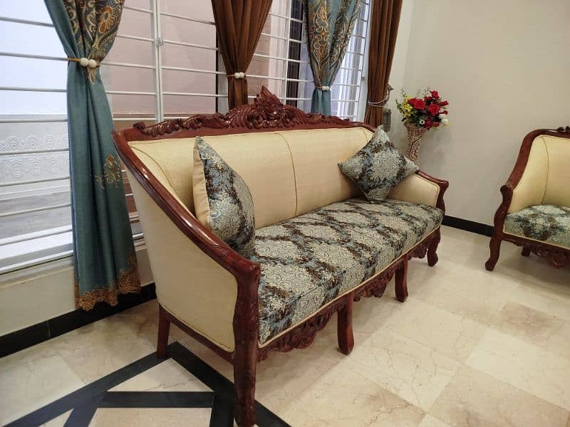 Chineoti Sofa For Sale 8