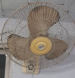 bracket fan