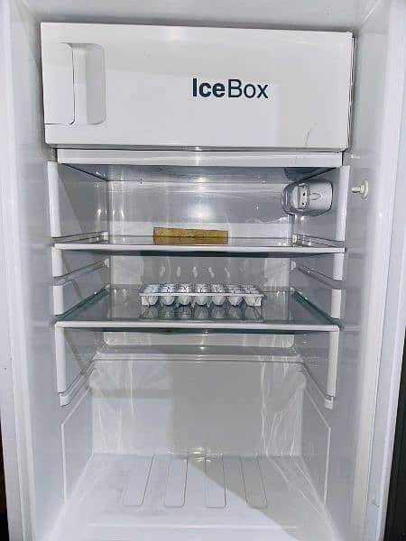 Dawlance mini fridge 1