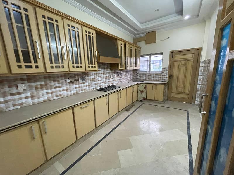 12 Marla Upper Portion for Rent in G-15 islamabad 14