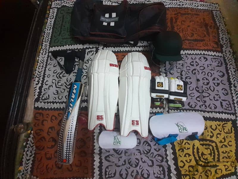 seniors kit for sale good condition with all things 8