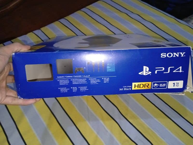 PS4 for Sale in New Condition. 5