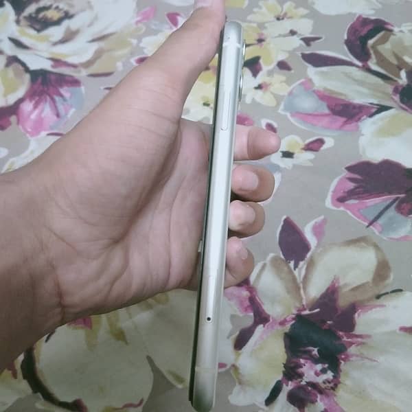 iphone 11 non pta white 1