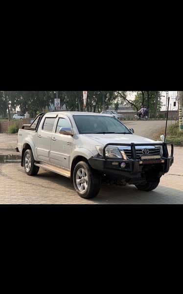 Toyota Hilux vigo champ SR5 3