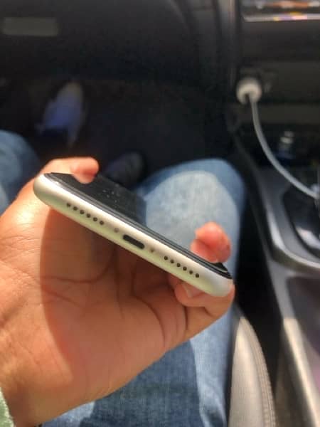 Iphone 11 64 GB FU 91% BH 4