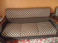 Sofa set for sale in decent condition