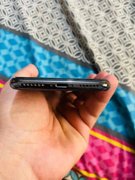 IPhone X 64 GB PTA Approved Black color 6