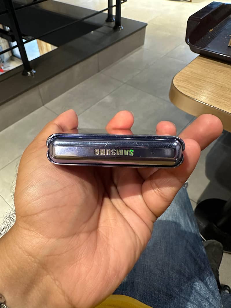 Samsung Z Flip 6
