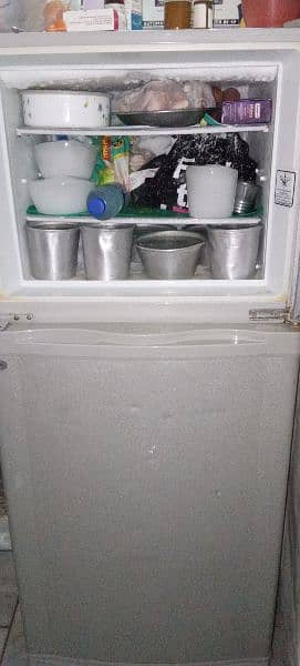Dawlance refrigerator . 1