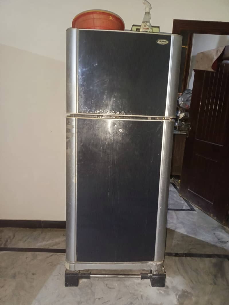 WAVES refrigerator very good condition 4