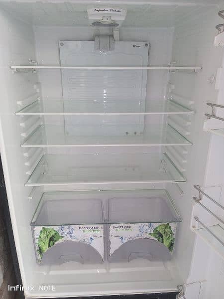 Used Dawlance fridge for sale at very low price 3