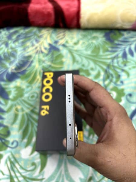 Xiaomi Poco F6 (12-512GB) 3