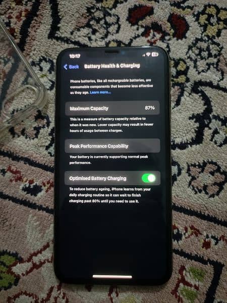 Iphone xs max 256 gb factory unlock. . . 1